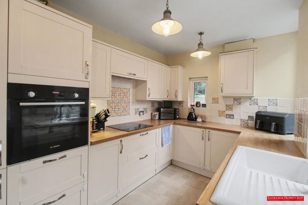 House in Eastbourne, East Sussex - View 3