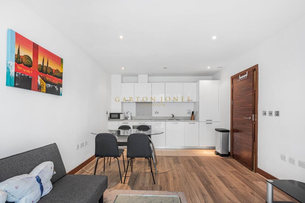 Apartment in London - View 2