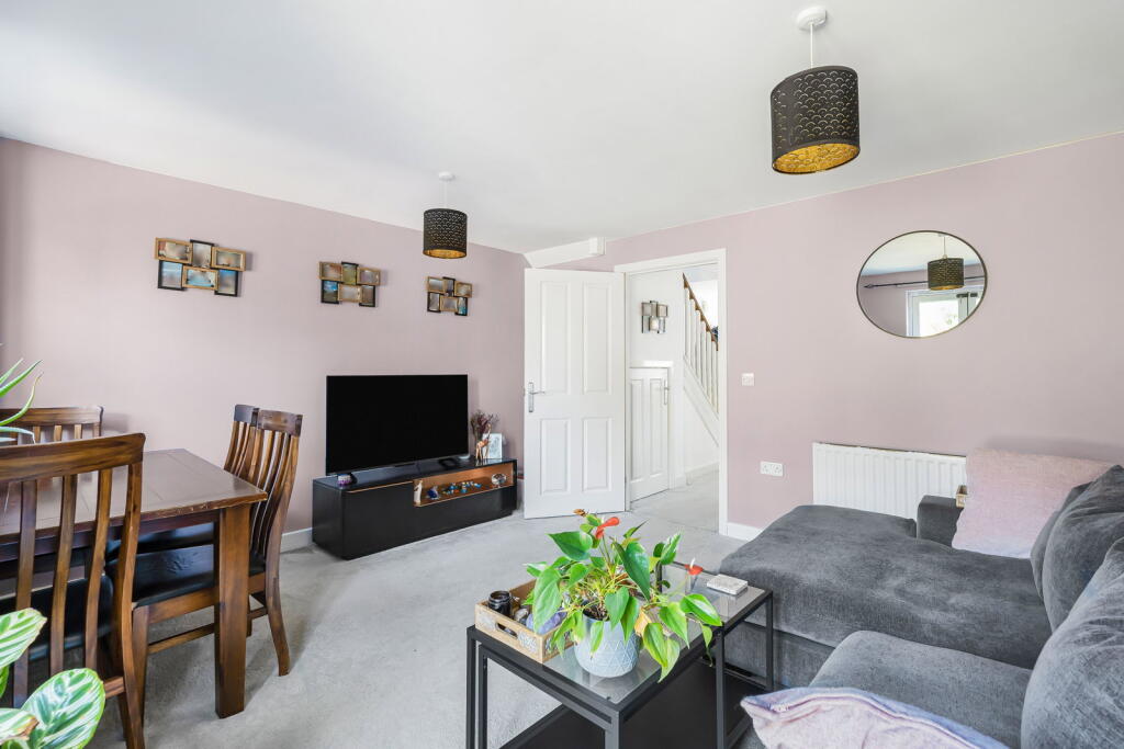 House in Gloucester - View 4