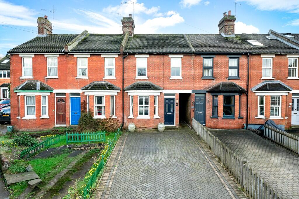 Main image of property: Weymouth Street, Apsley, Hertfordshire, HP3 9SJ