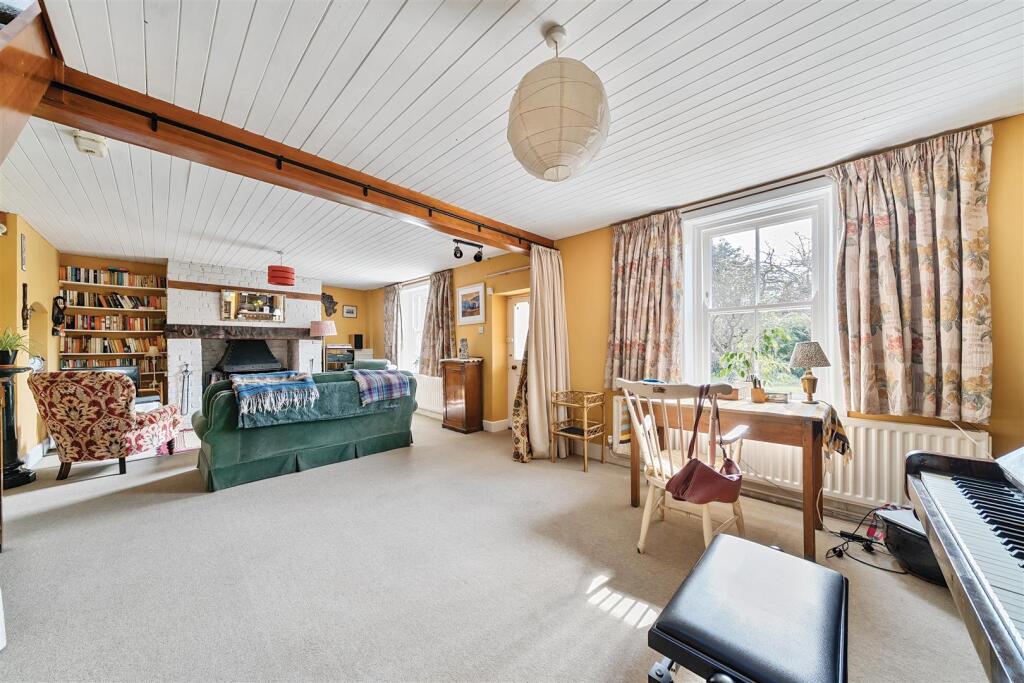 House in Chickerell, Putton - View 2