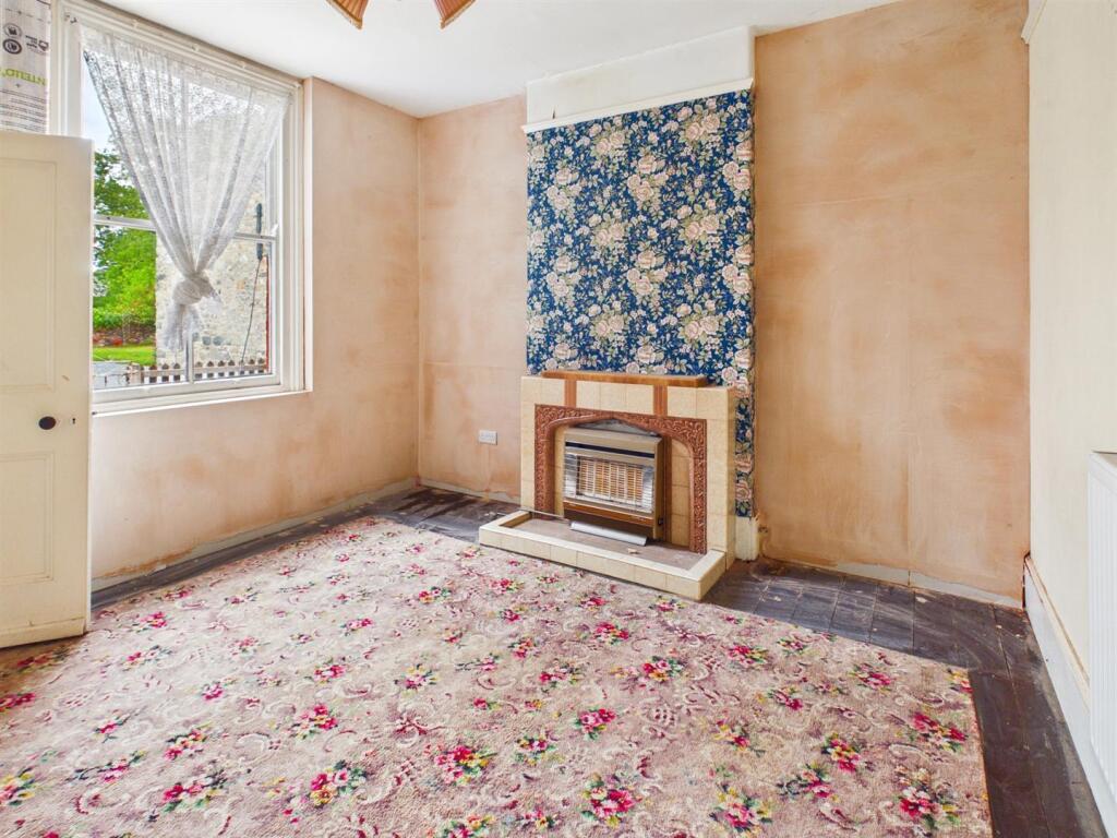 House in Welshpool, Bronybuckley - View 5
