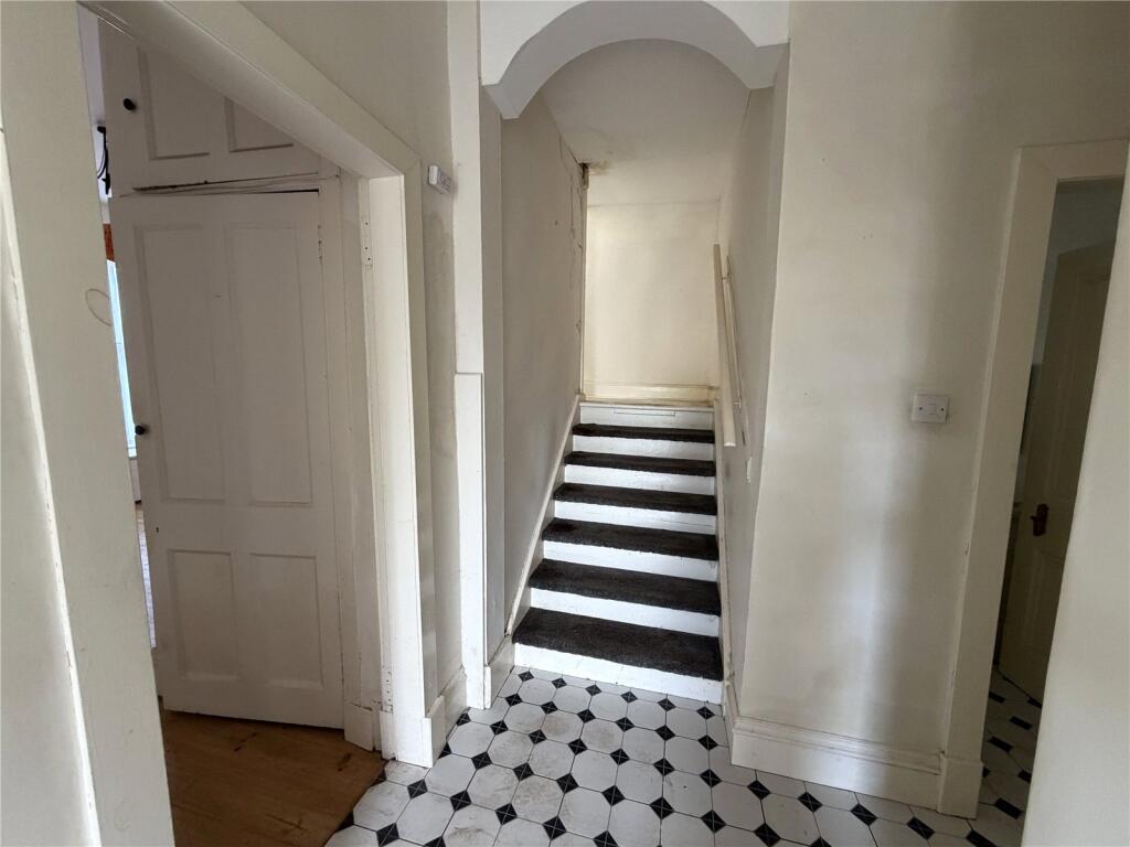 House in Barrhead, Waterside, Crossmill - View 4