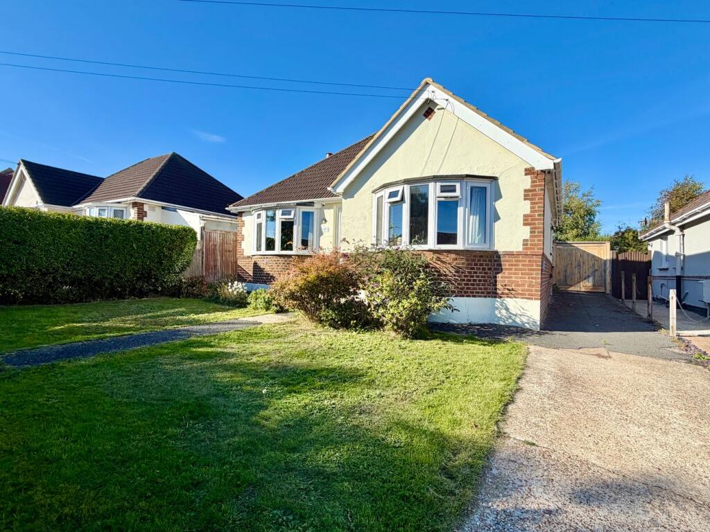 2-bed detached on Kent Close, Bexhill-on-Sea, TN40, £395,000