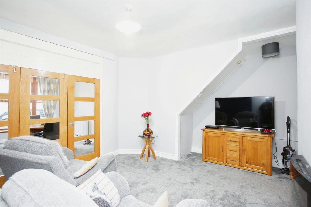 Thomas Street, Abertridwr, Caerphilly photo 4