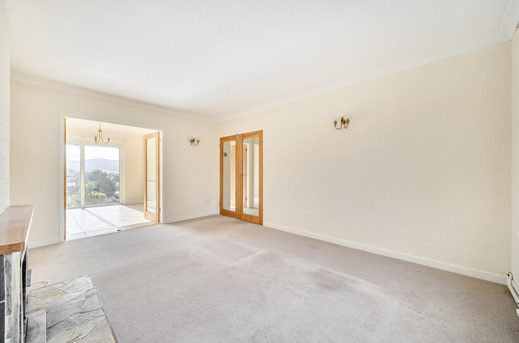 House in Newtown, Penygloddfa - More