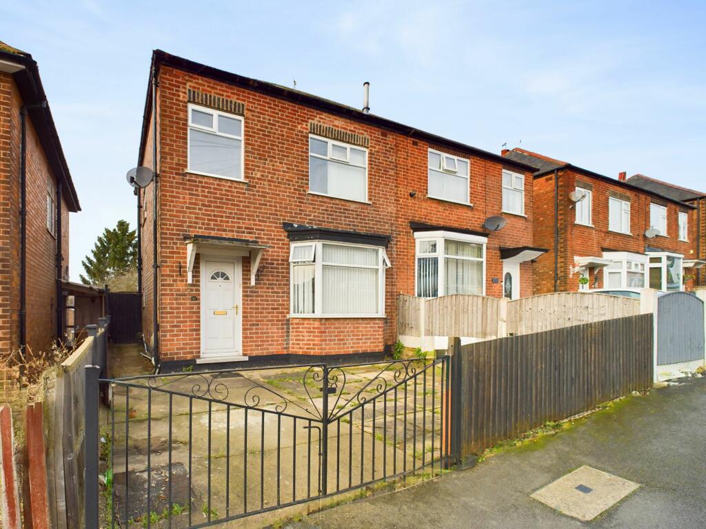 3-bed semi-detached on Bakerdale Road, Bakersfield, Nottingham, £190,000