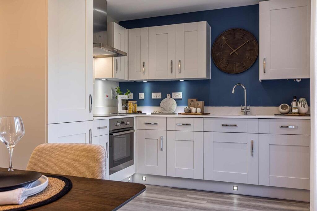 House in Broxbourne, Hertfordshire - View 3