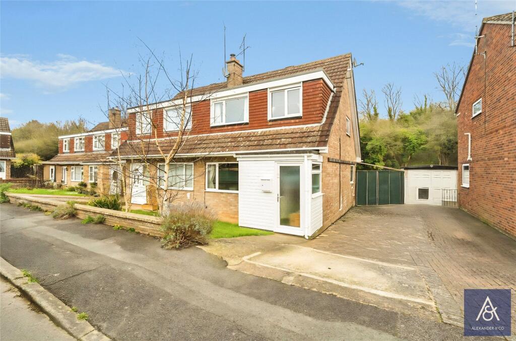 Main image of property: Glebe Drive, Brackley, Northamptonshire