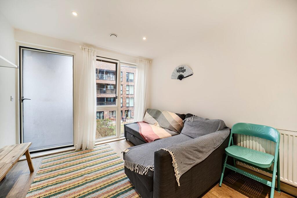 Apartment in London - More