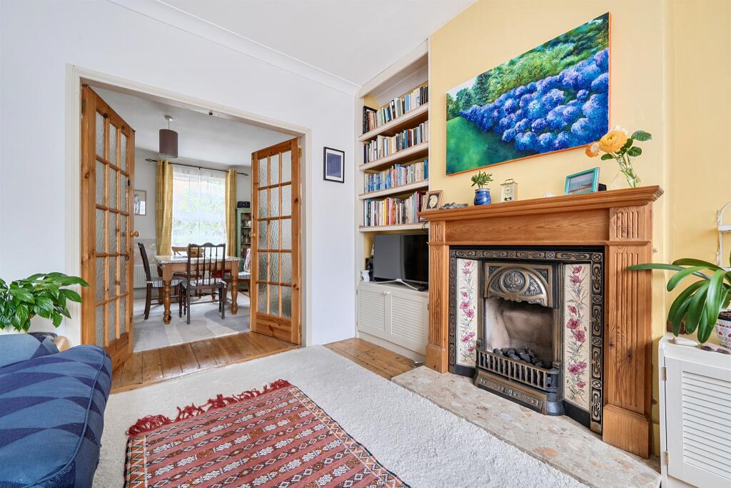 House in London - View 2