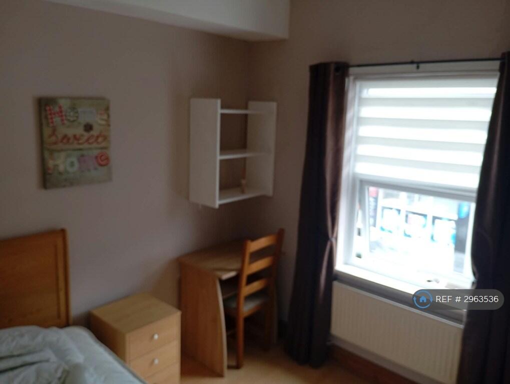 House in Preston - More