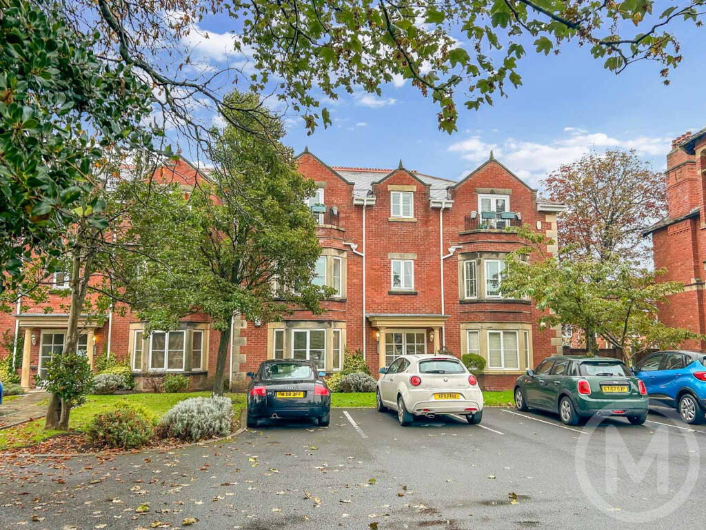 2-bed flat on The Elms, Whitegate Drive, Blackpool, FY3 9FZ, £108,950