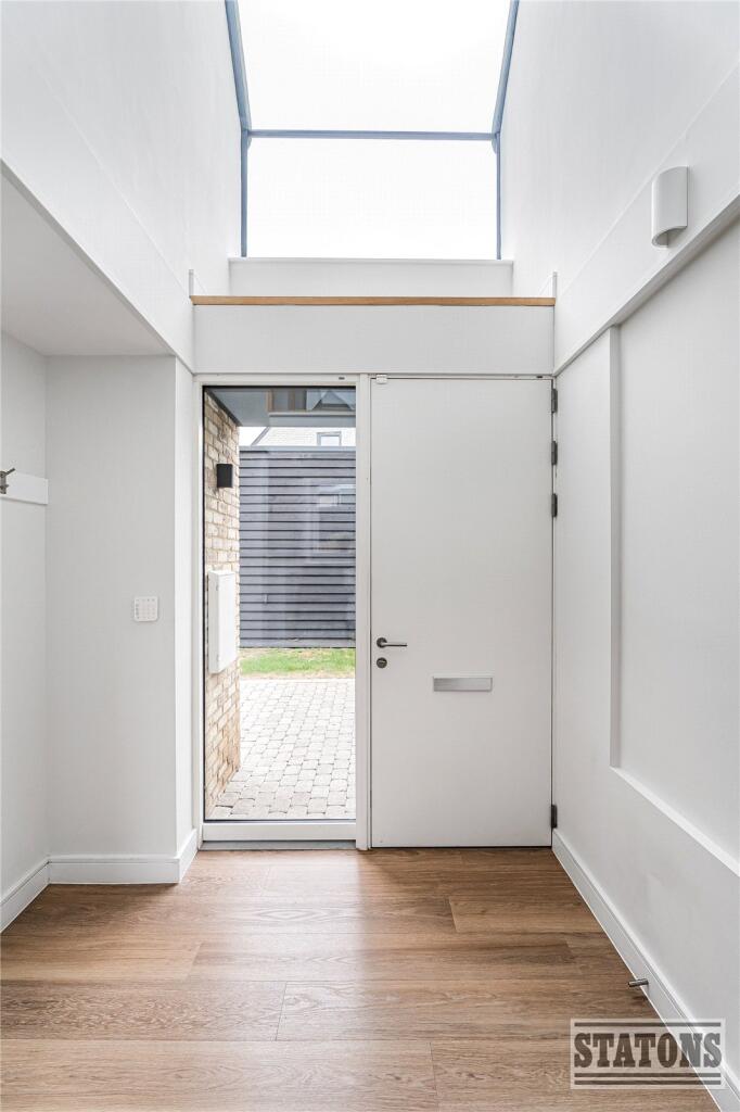 House in Enfield - View 3