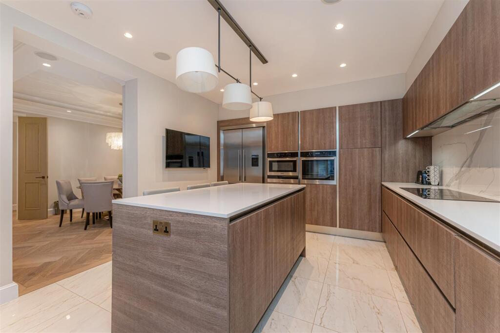 Main image of property: Cumberland Mansions, George Street, Marylebone W1H