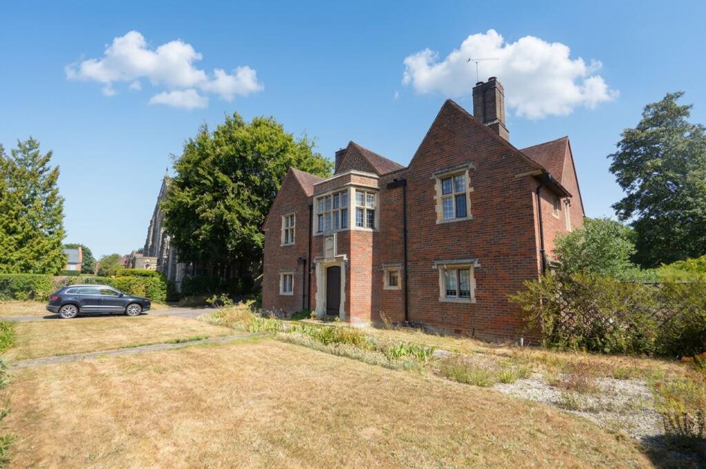 Main image of property: Warwick Road, Beaconsfield, HP9
