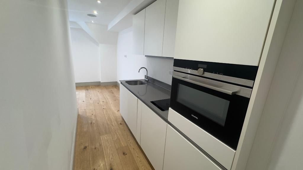 Apartment in Croydon - View 2