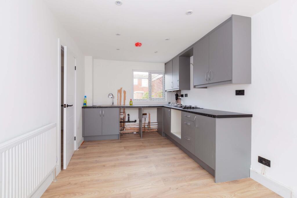 Stour Close, Slough photo 4