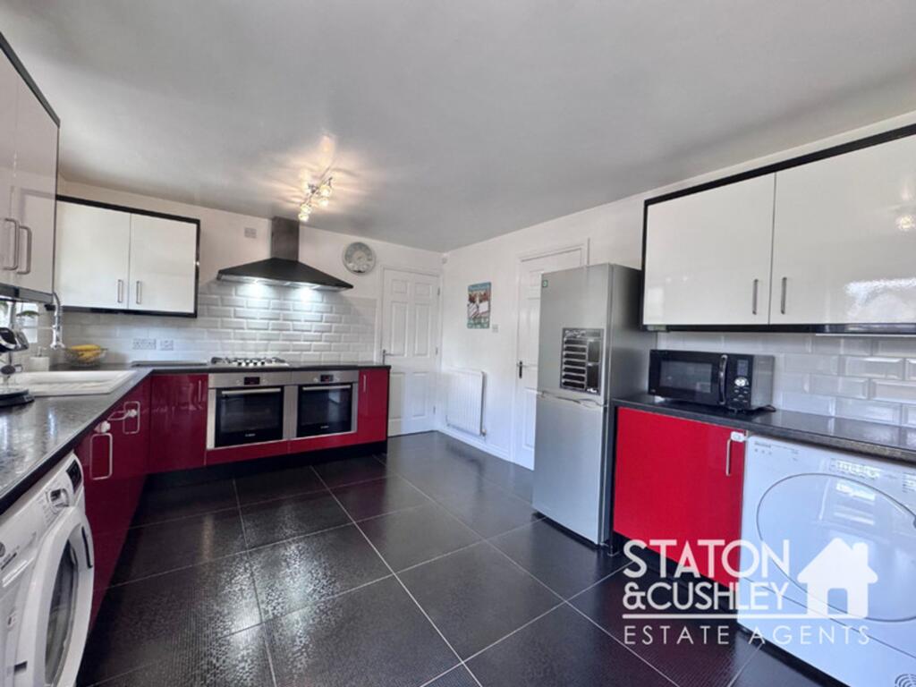 House in Ashfield, Kirkby-in-Ashfield, Sutton-in-Ashfield - View 5