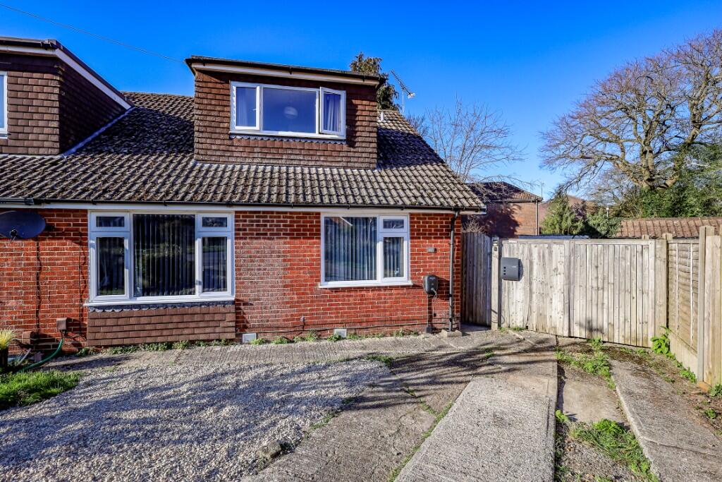 Rushfield Road, Liss, Hampshire, GU33 photo 4