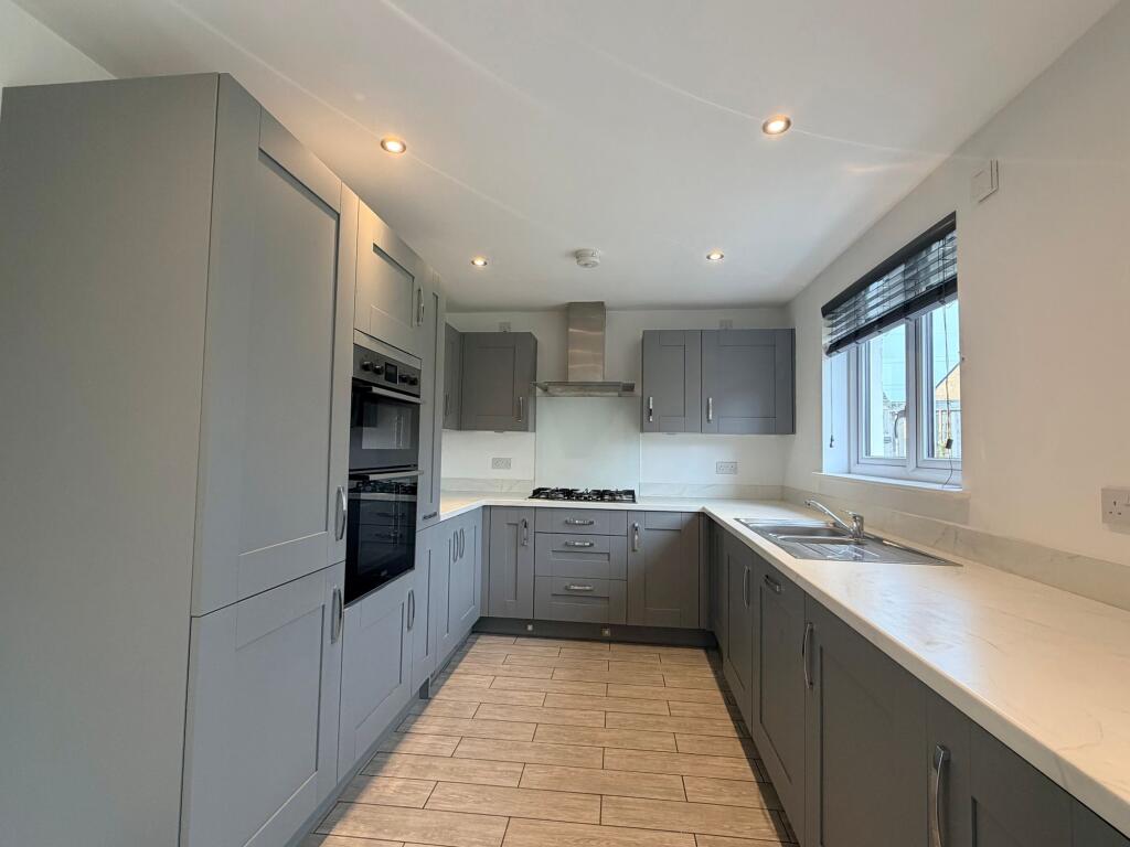 House in Cambuslang, Newton Farm - More