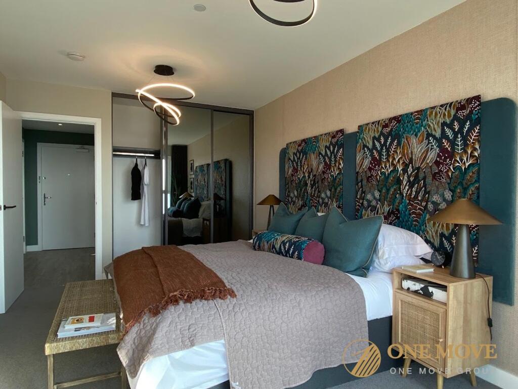 Apartment in Twickenham - View 5