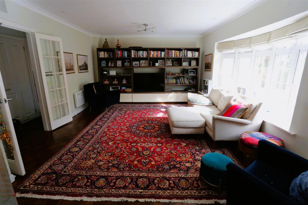 House in Kingston upon Thames - View 2