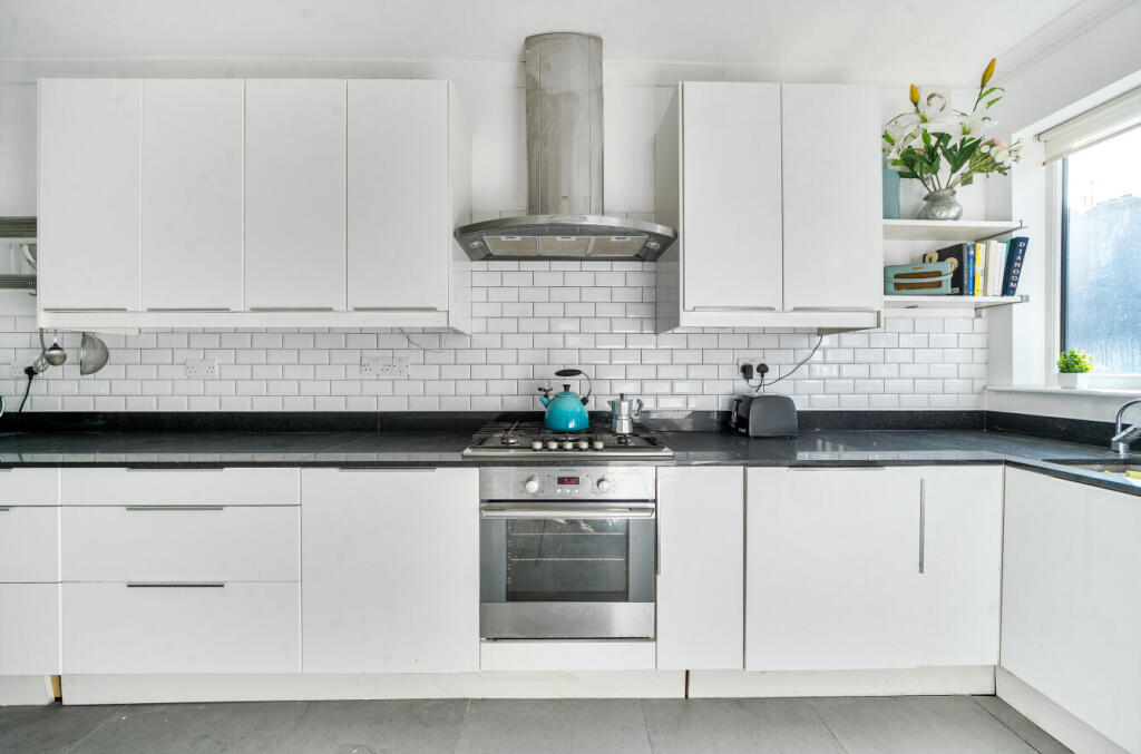 Apartment in London, Shepherd's Bush - View 5