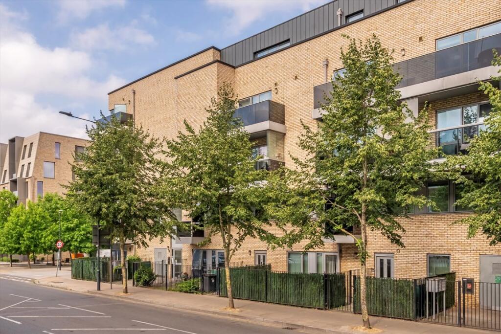 Main image of property: Kilburn Park Road, Maida Vale