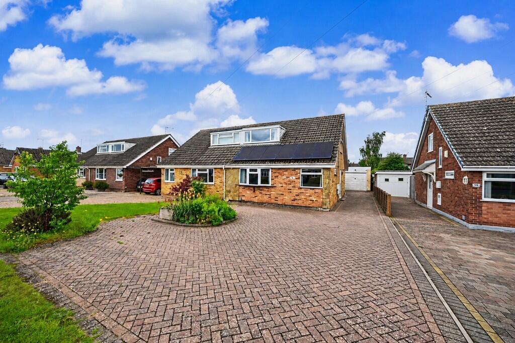 3-bed semi-detached on Falstaff Drive, Woodlands, Rugby, £285,000