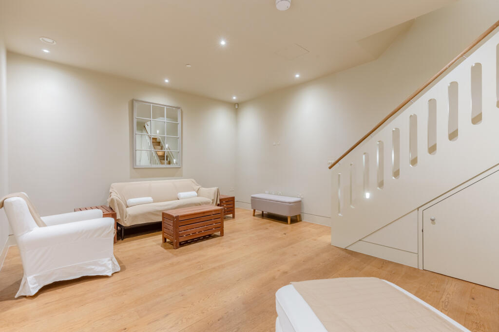 4 bedroom terraced house for rent