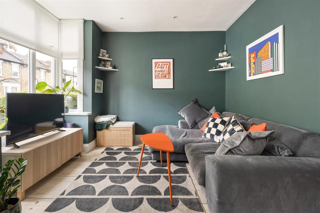 House in London - View 2