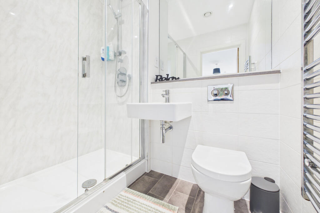 Apartment in Dacorum, Nash Mills - More