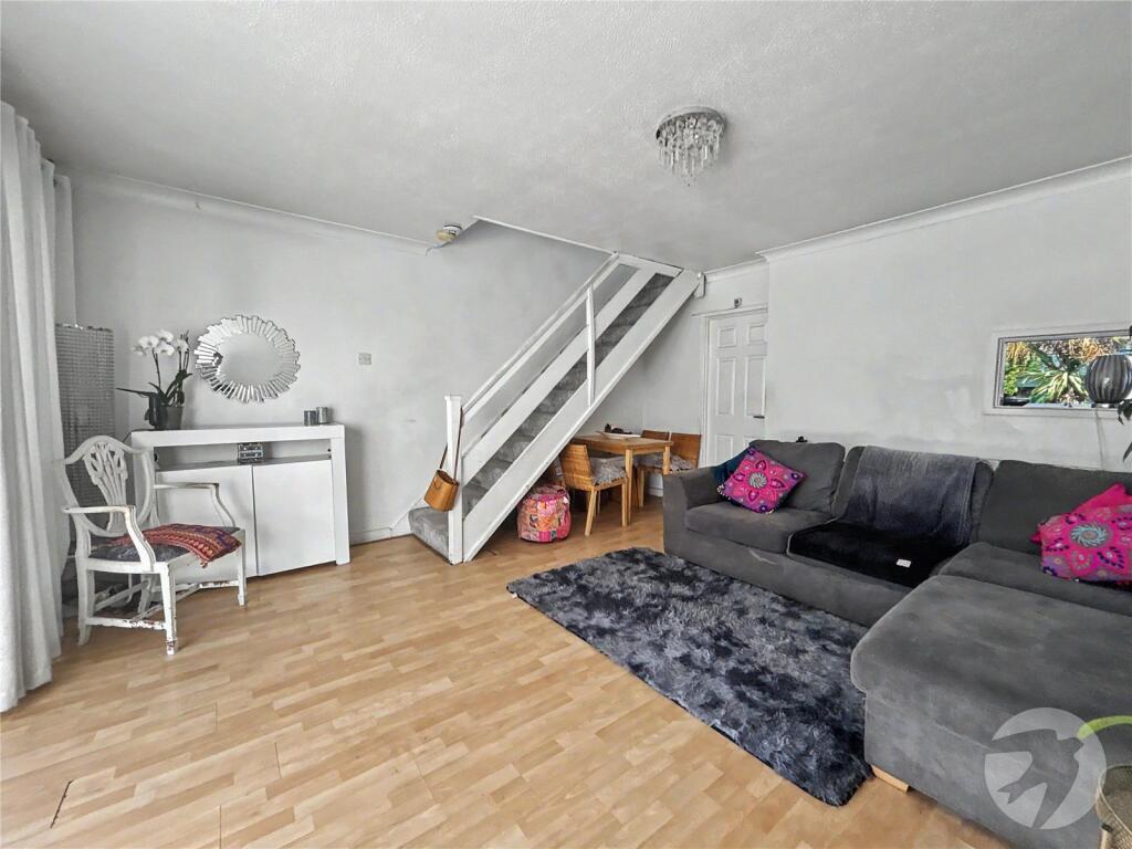 House in Dartford - View 3