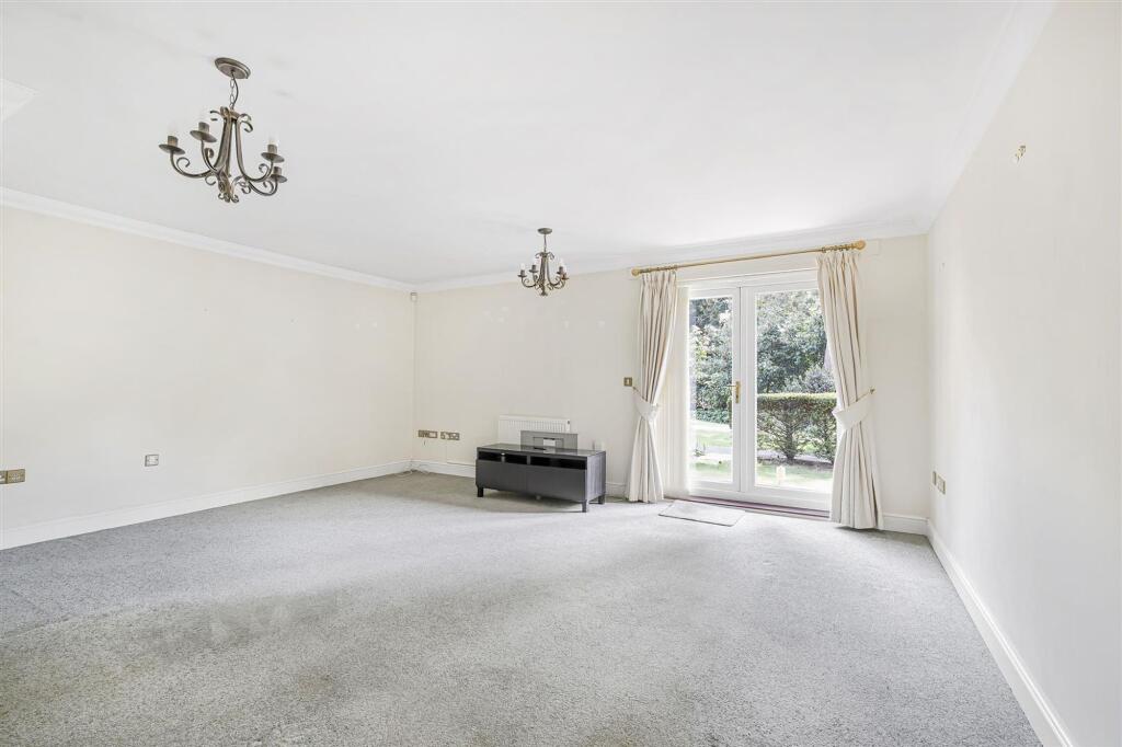 Lindsay Road, St. Aldhelms Place, BH13 photo 4
