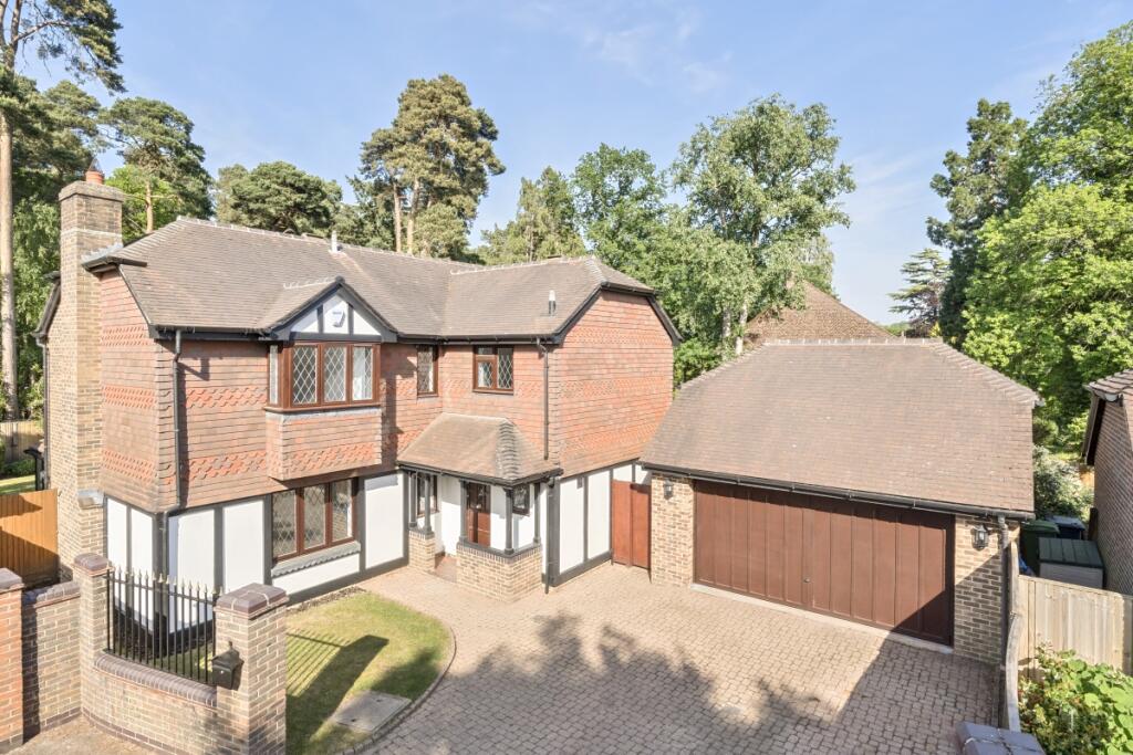 Main image of property: Oakdene, Sunningdale SL5
