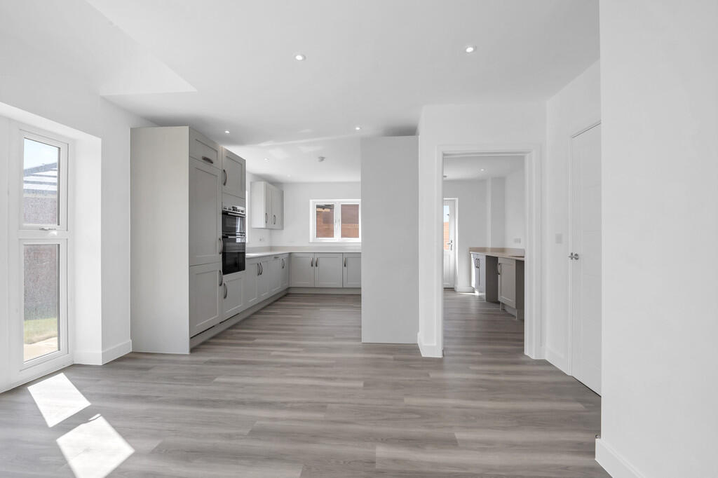 House in Mid Suffolk, Badwell Ash - More