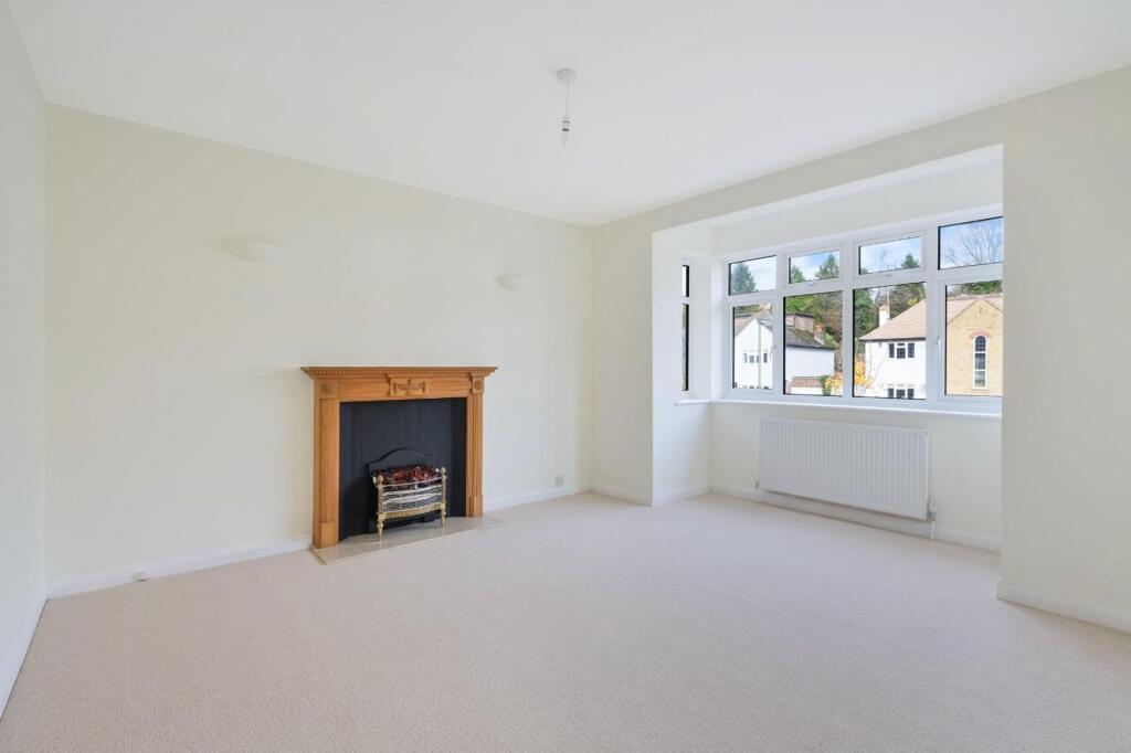 House in Tadworth - View 5