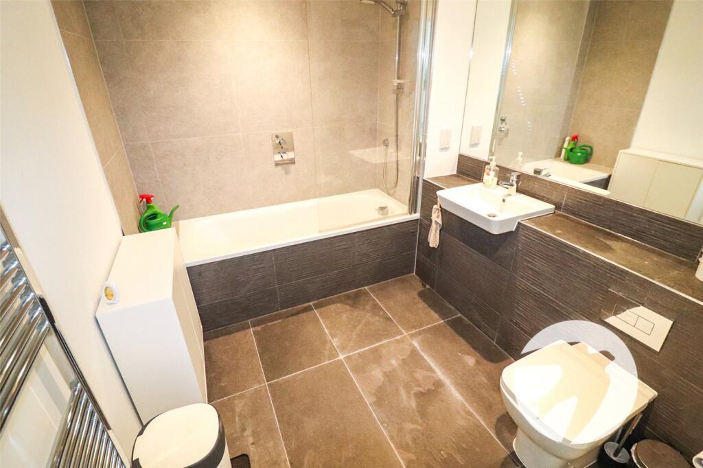 Apartment in London - View 5
