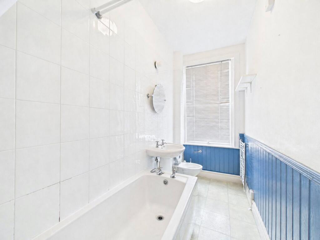 Apartment in Bournemouth - More
