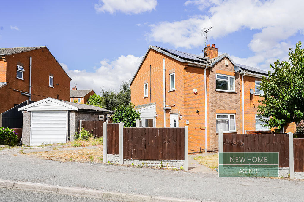 Main image of property: Romsey Place, Mansfield, NG19 6UD