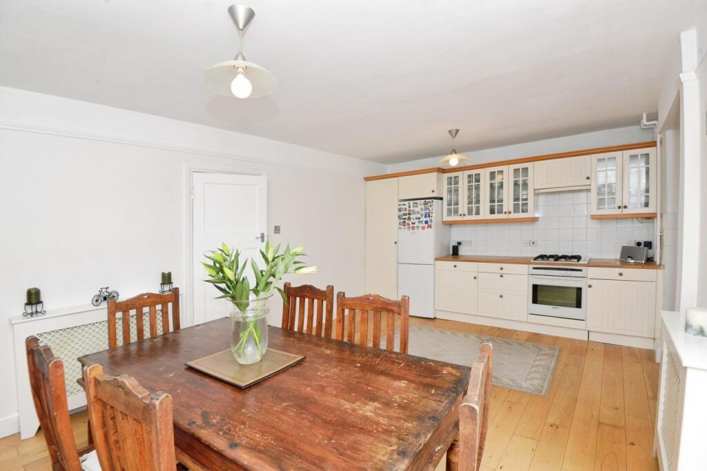 House in Hemel Hempstead, Penn - More