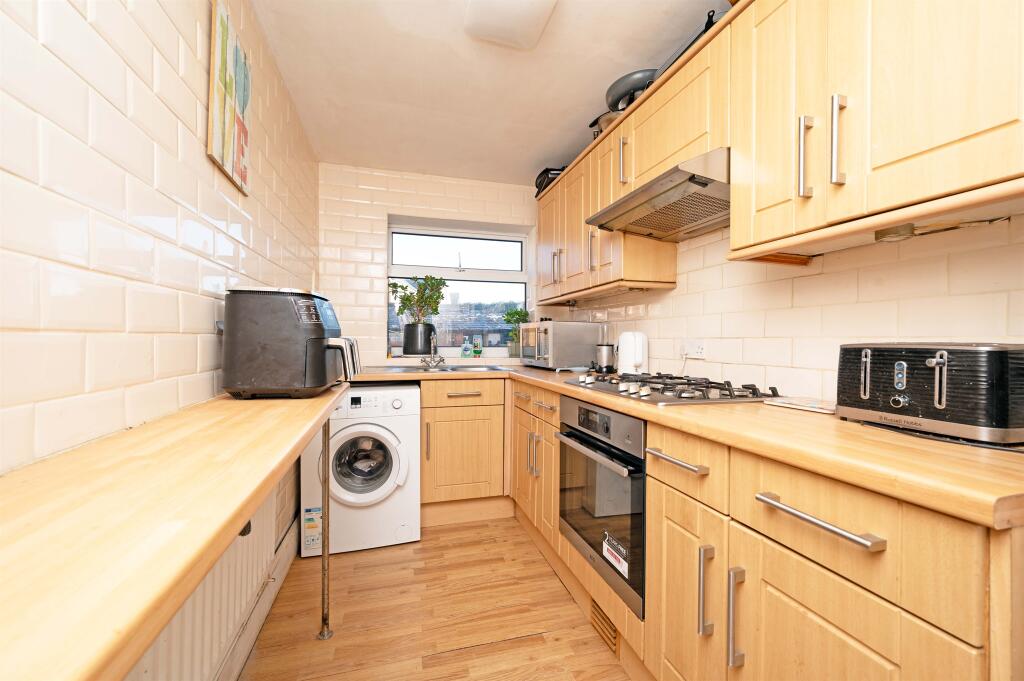 House in Desborough, North Northamptonshire - View 4