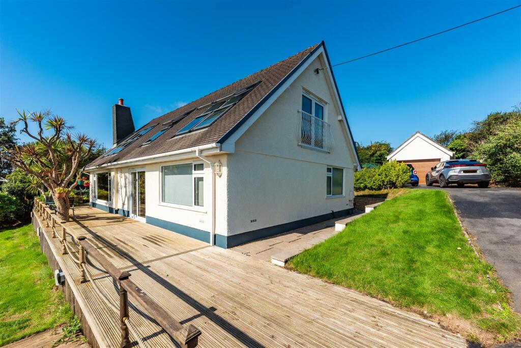 Main image of property: Port Eynon, Swansea