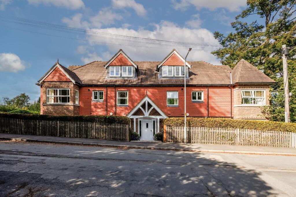 Apartment in Tonbridge - View 4