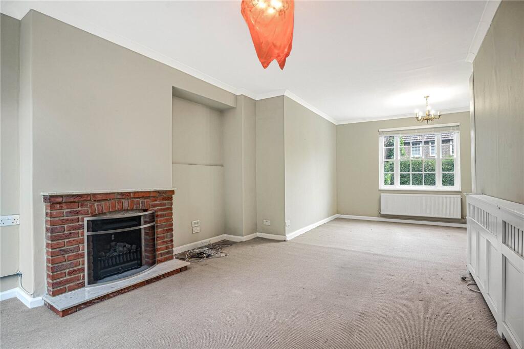 House in London, Roehampton - View 2