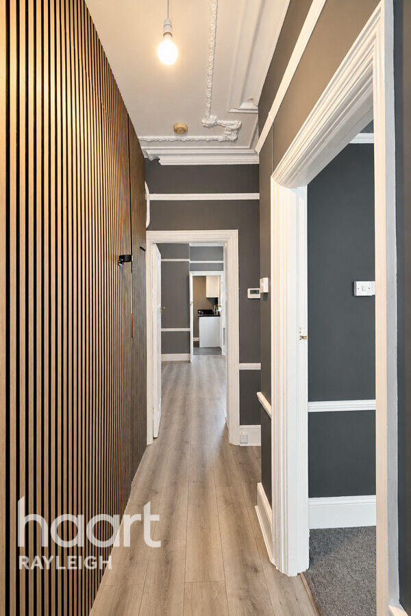 Apartment in Southend-on-Sea - View 2