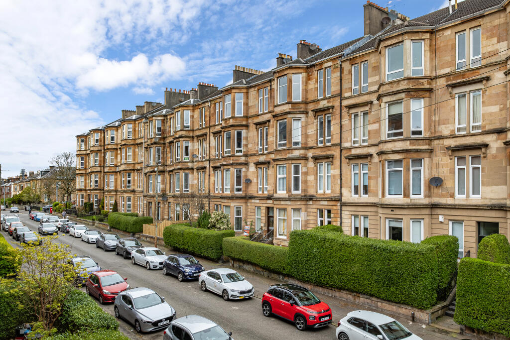 Main image of property: Flat 3/2, 133 Onslow Drive, Dennistoun , Glasgow, G31