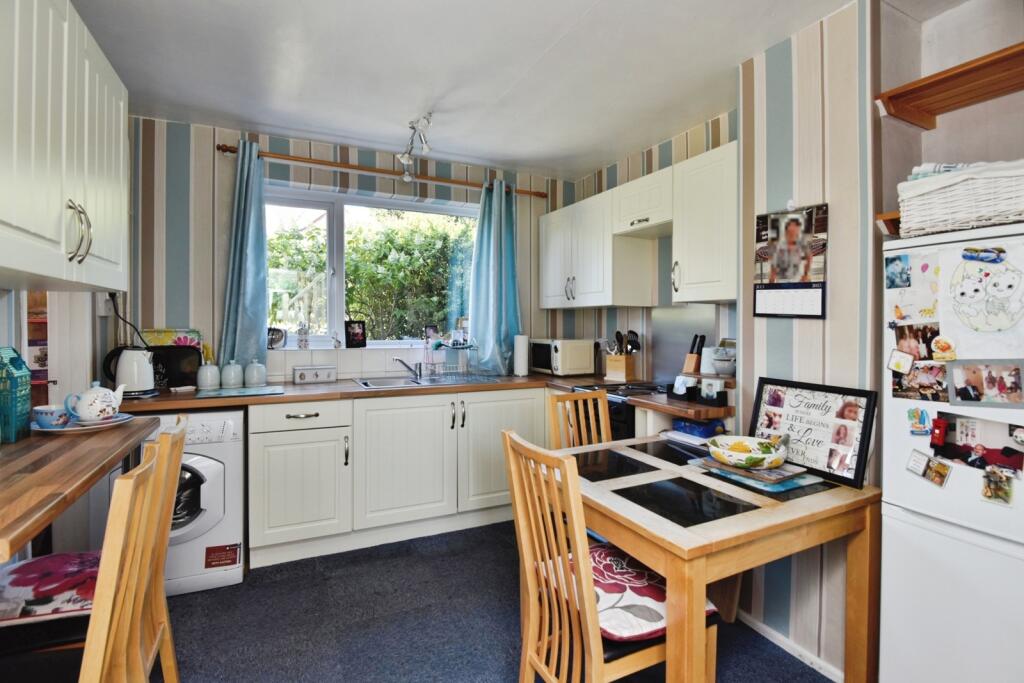 Grayling Willows, Madeley, Crewe, Staffordshire, CW3 photo 3