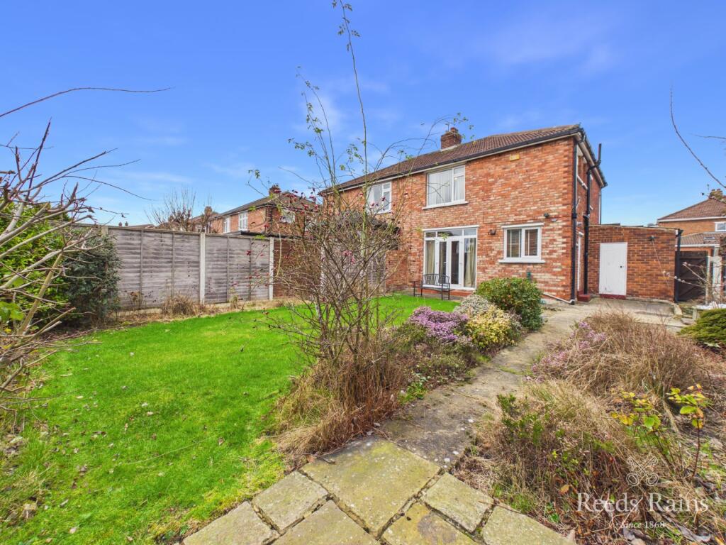 Croxdale Grove, Stockton-on-Tees, Durham, TS19 photo 2